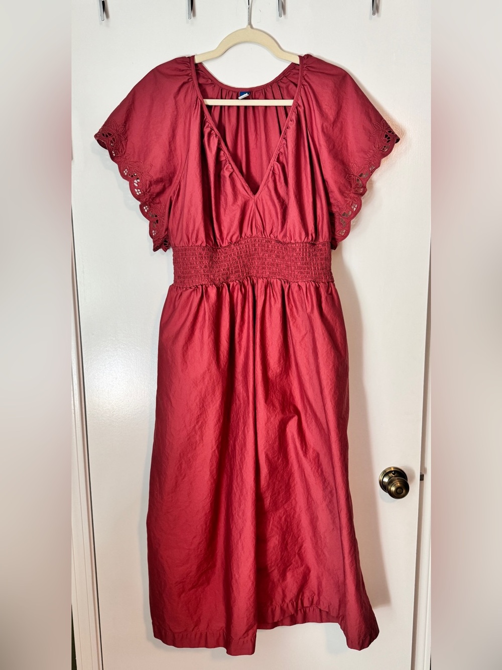Old Navy Deep Rose Color Eyelet Flutter Sleeve Smocked Waist Dress Size Large